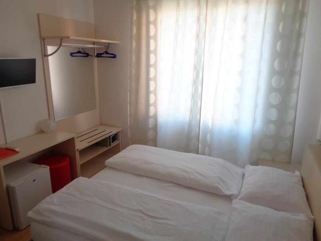 Castagnola 3*